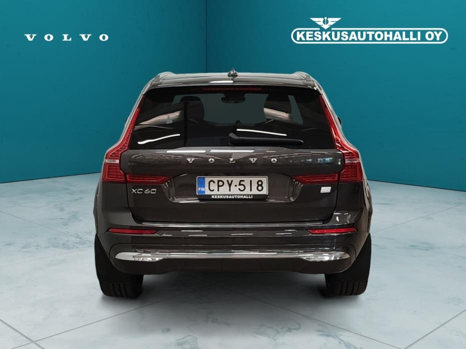 VOLVO XC60 2022