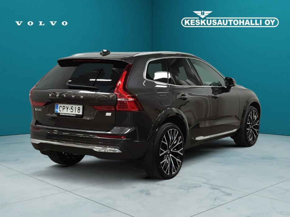 VOLVO XC60 2022