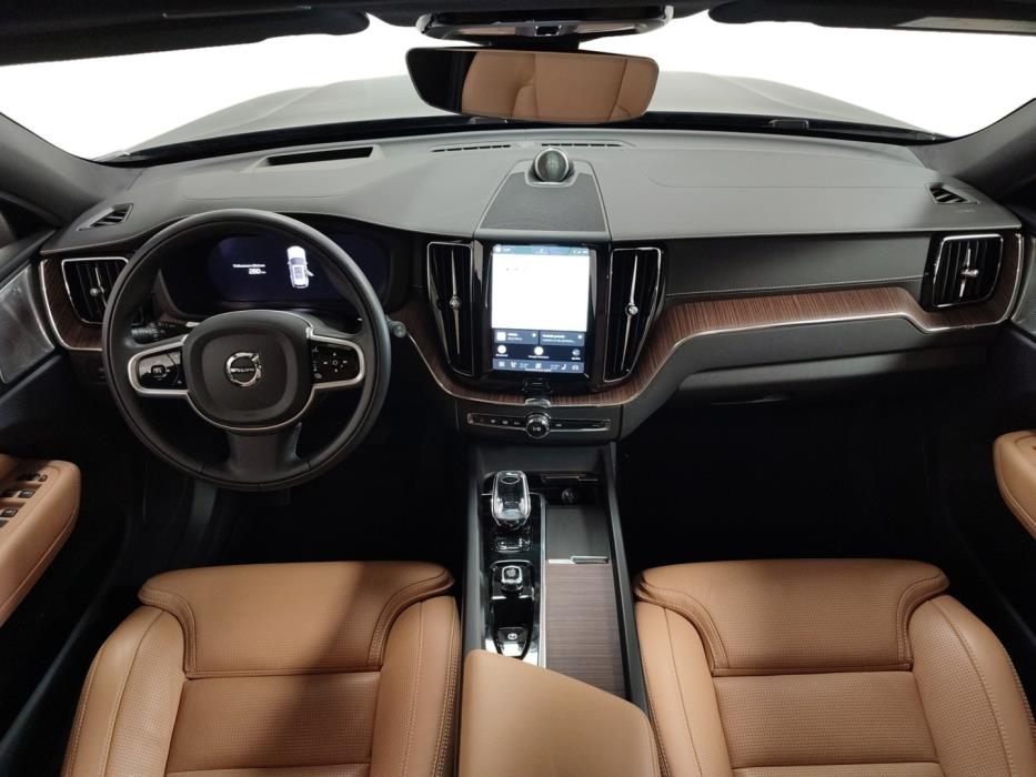 VOLVO XC60 2022