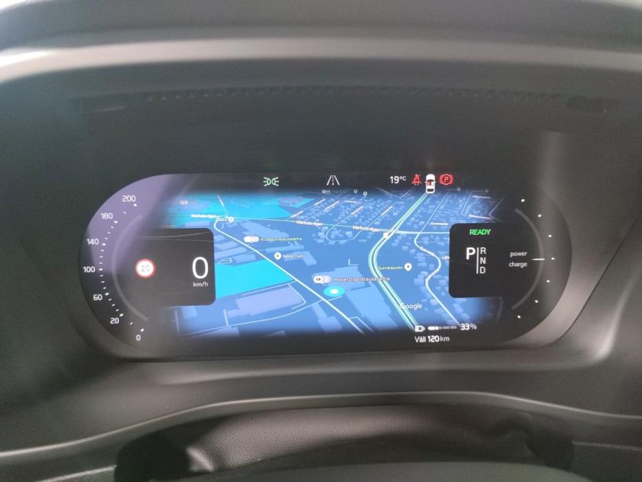 VOLVO XC40 2023