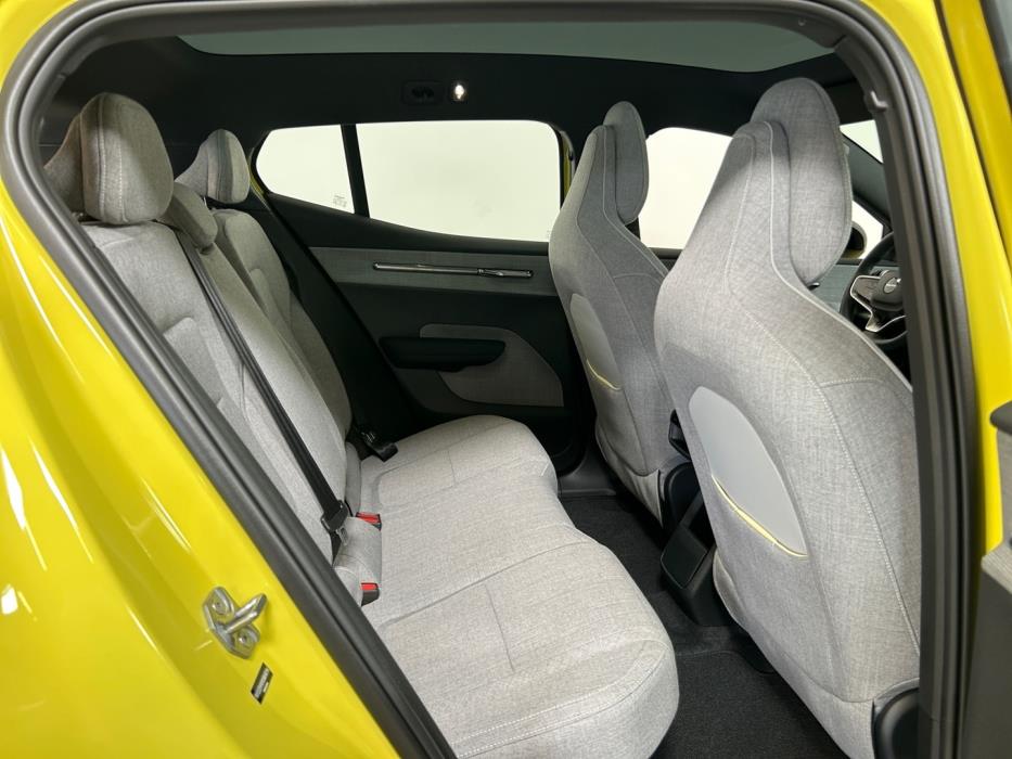VOLVO EX30 2024