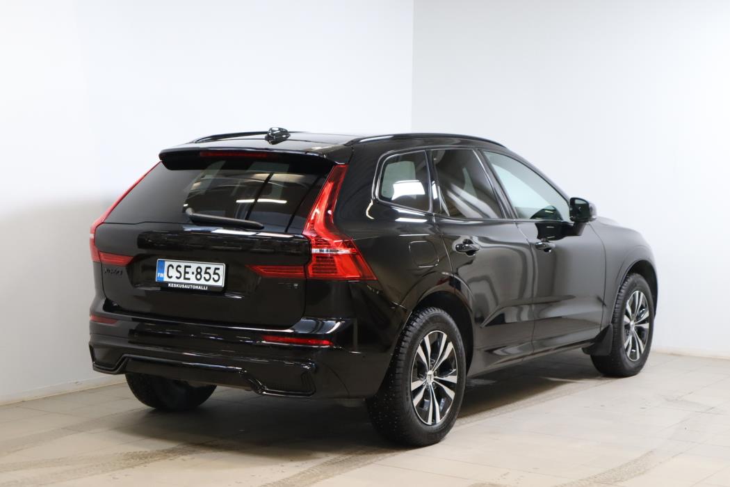 VOLVO XC60 2025