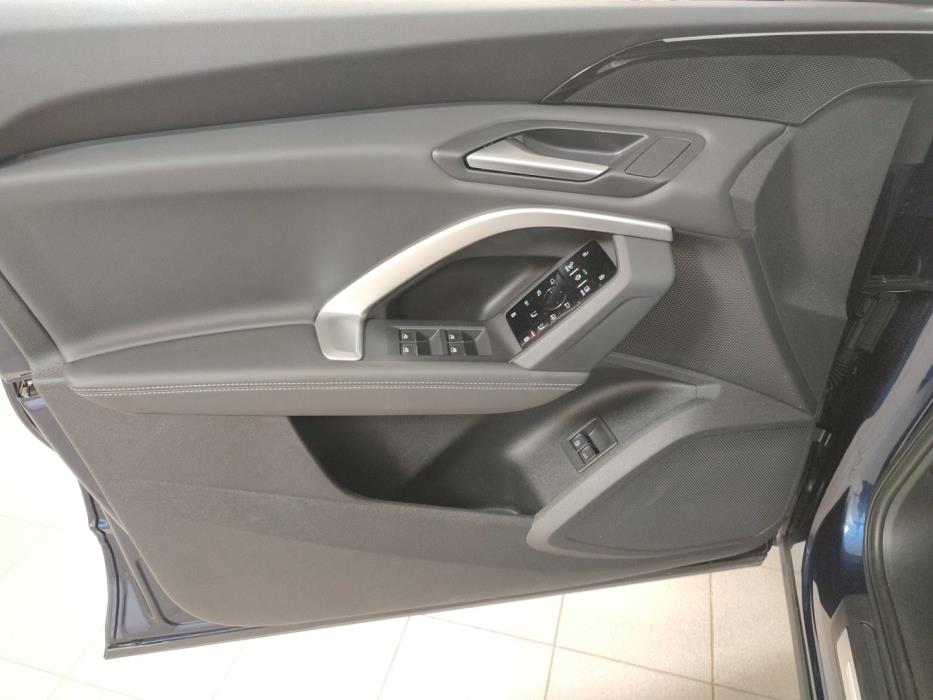 AUDI Q5 2025