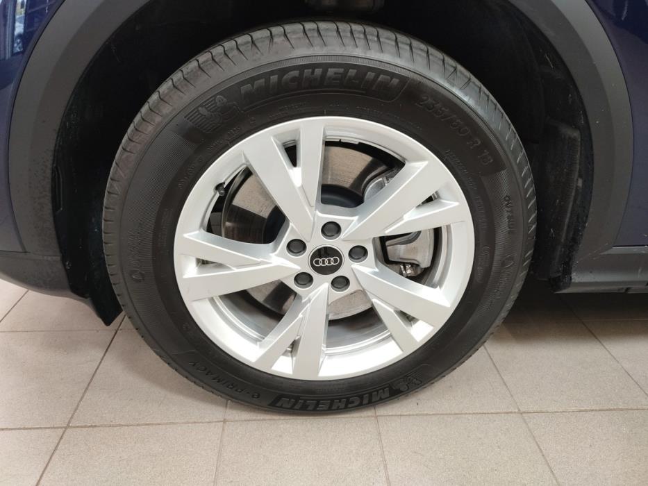 AUDI Q5 2025