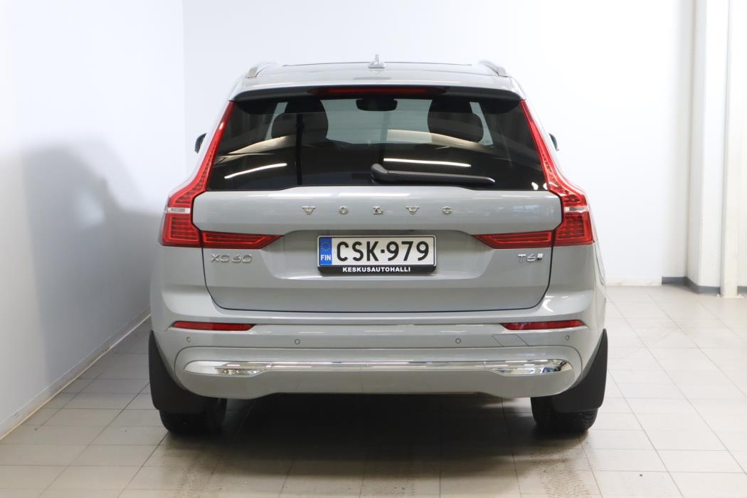 VOLVO XC60 2024