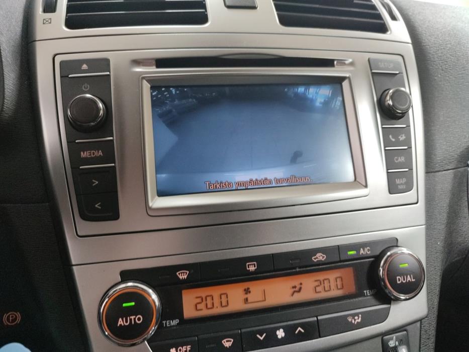 TOYOTA Avensis 2015