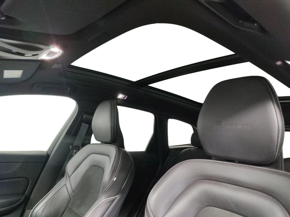 VOLVO XC60 2019