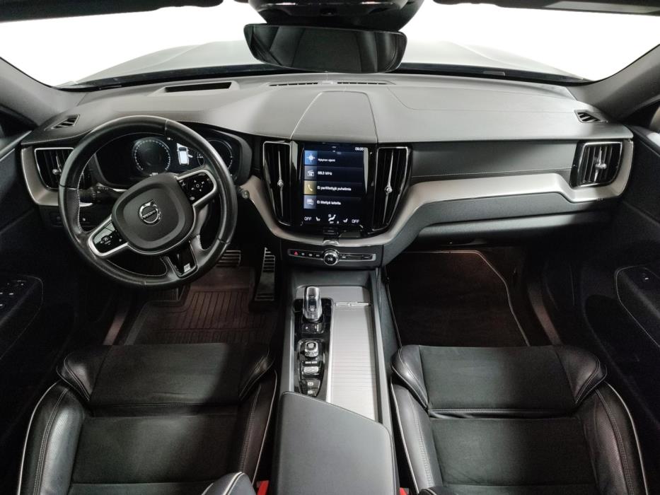 VOLVO XC60 2019