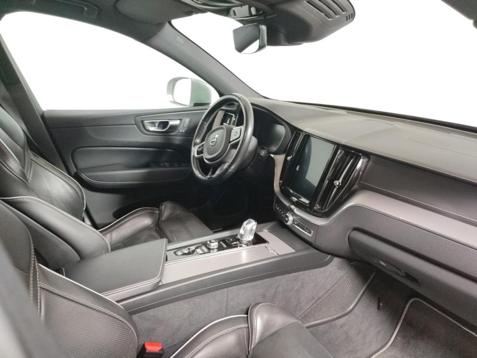 VOLVO XC60 2019