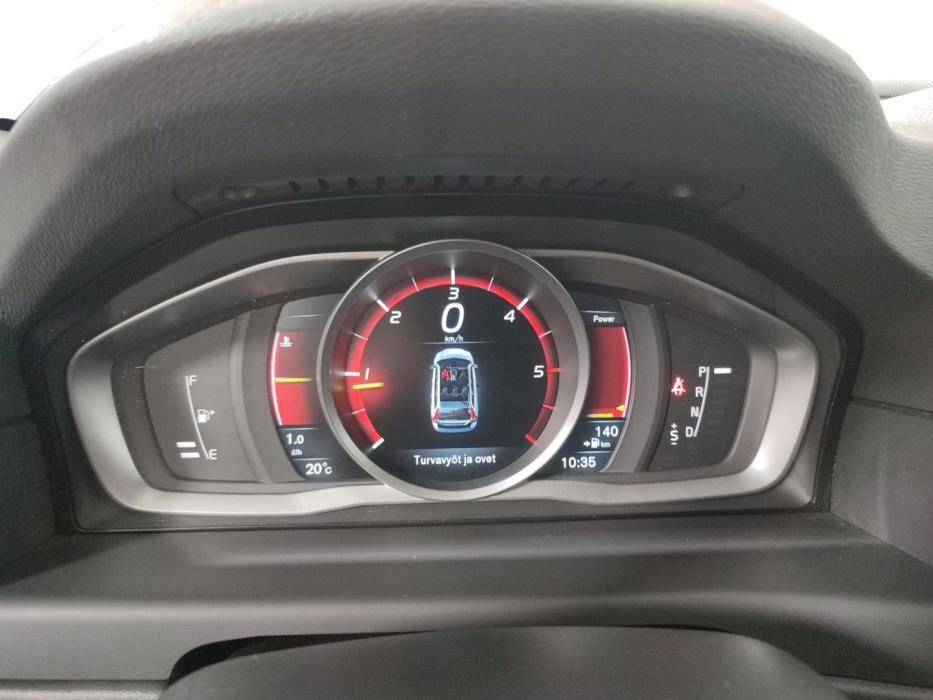 VOLVO V70 2016