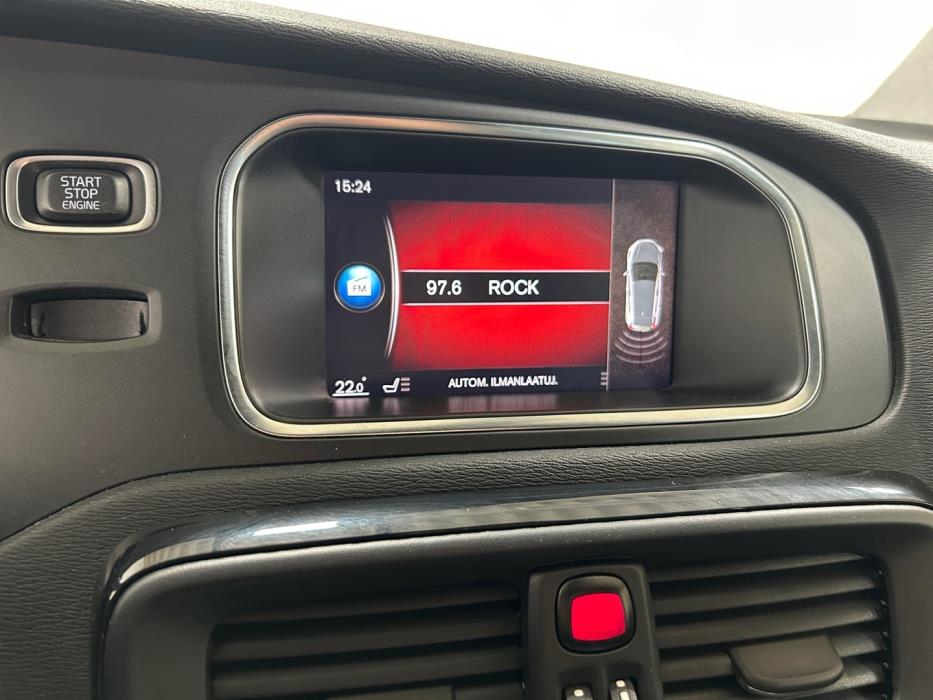 VOLVO V40 2019