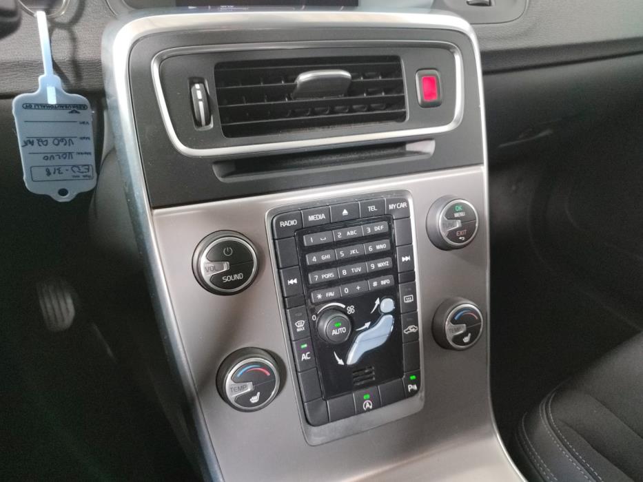 VOLVO V60 2014