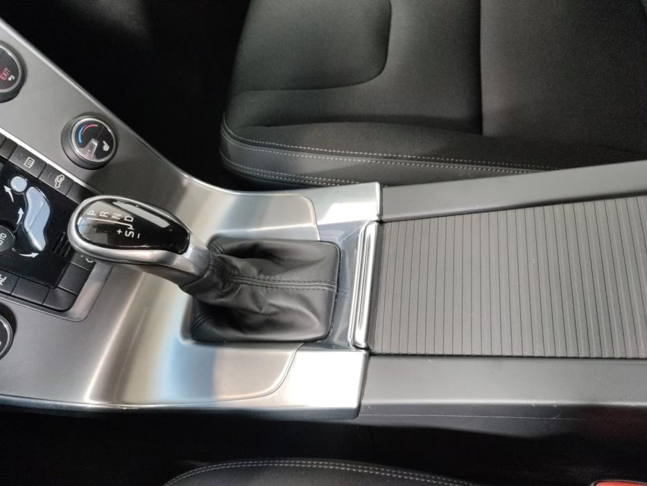 VOLVO V60 2014