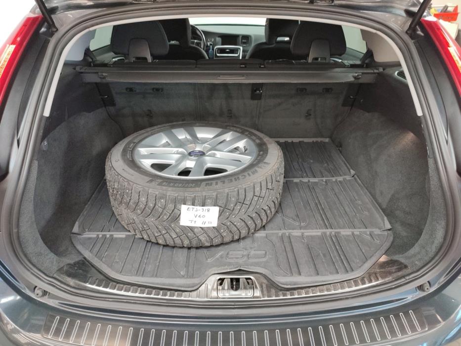 VOLVO V60 2014