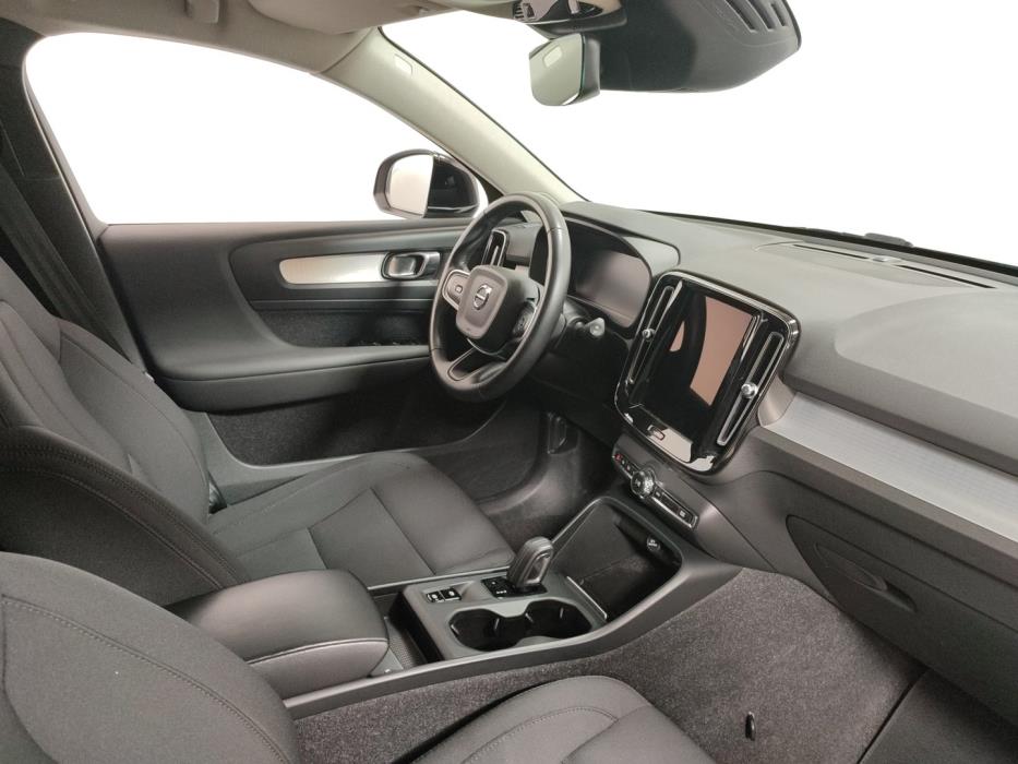 VOLVO XC40 2021