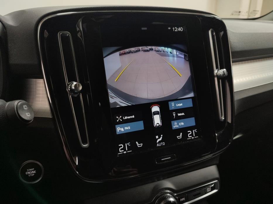 VOLVO XC40 2021