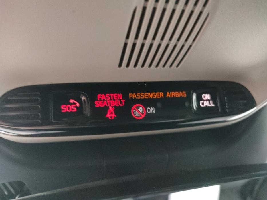 VOLVO XC40 2021