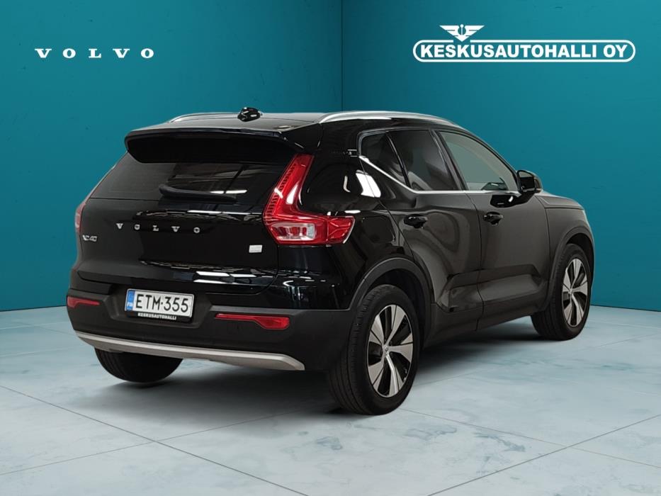 VOLVO XC40 2021