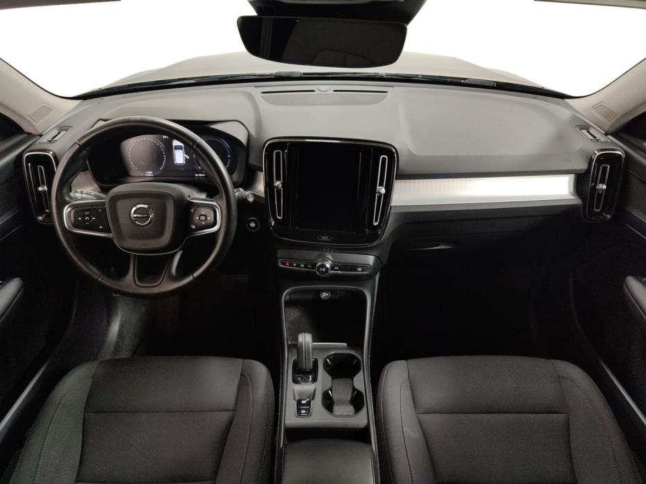 VOLVO XC40 2021