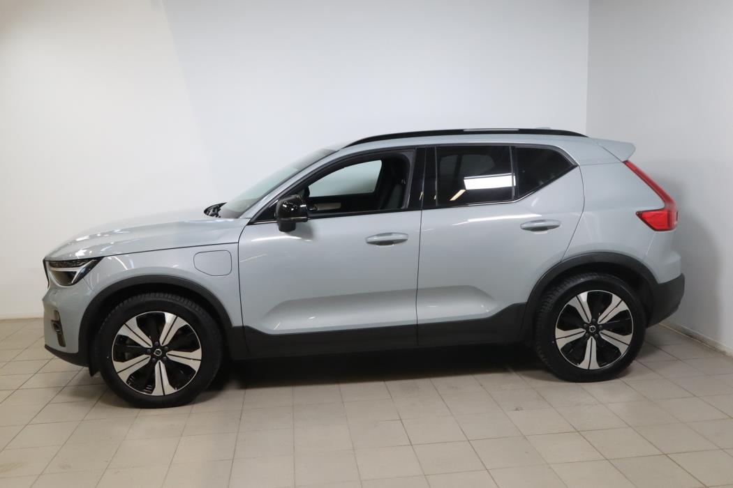 VOLVO XC40 2024