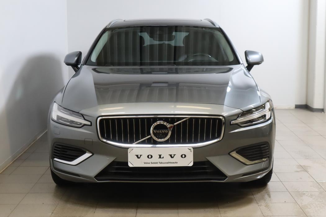 VOLVO V60 2021
