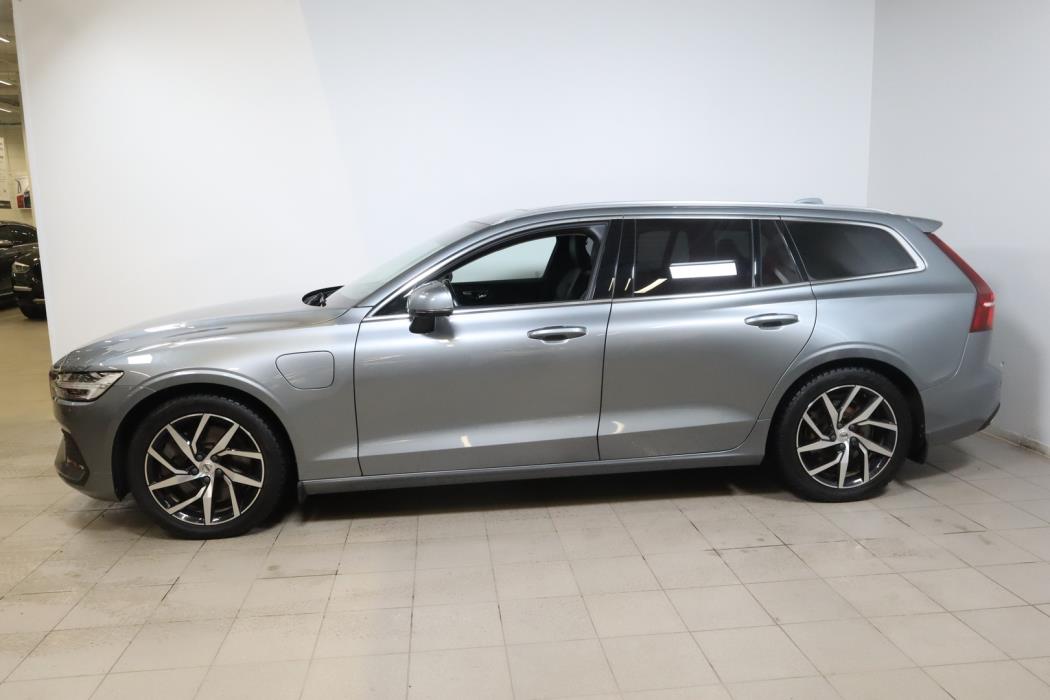 VOLVO V60 2021