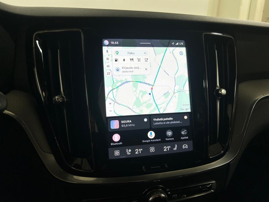 VOLVO V60 2024