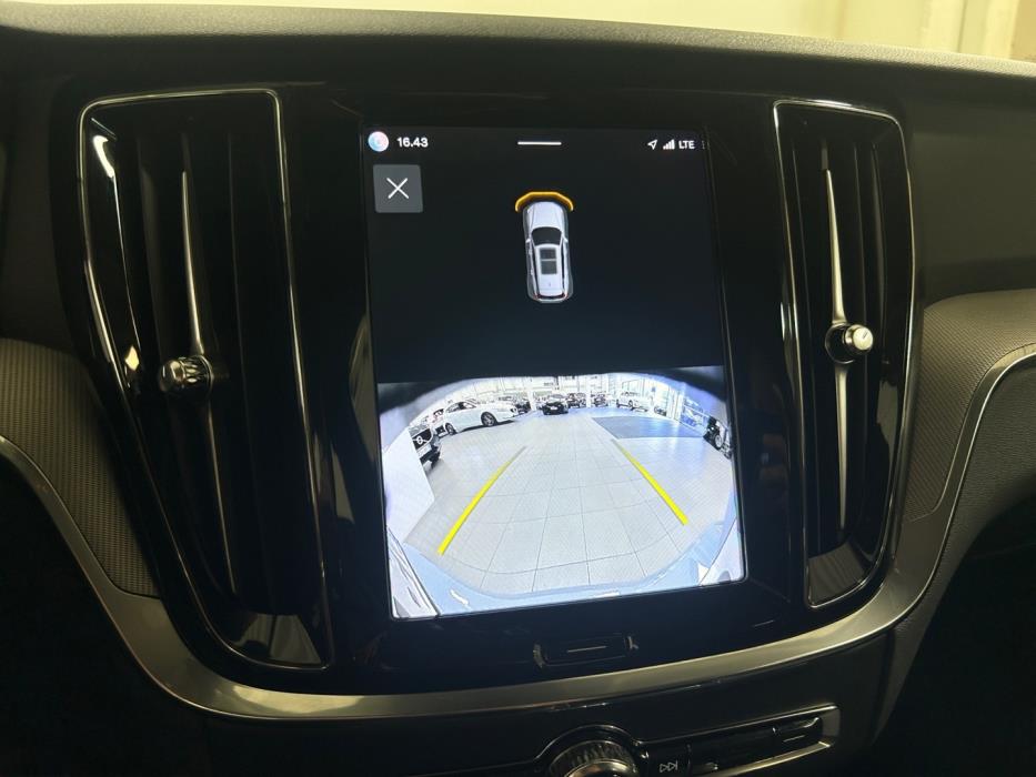 VOLVO V60 2024