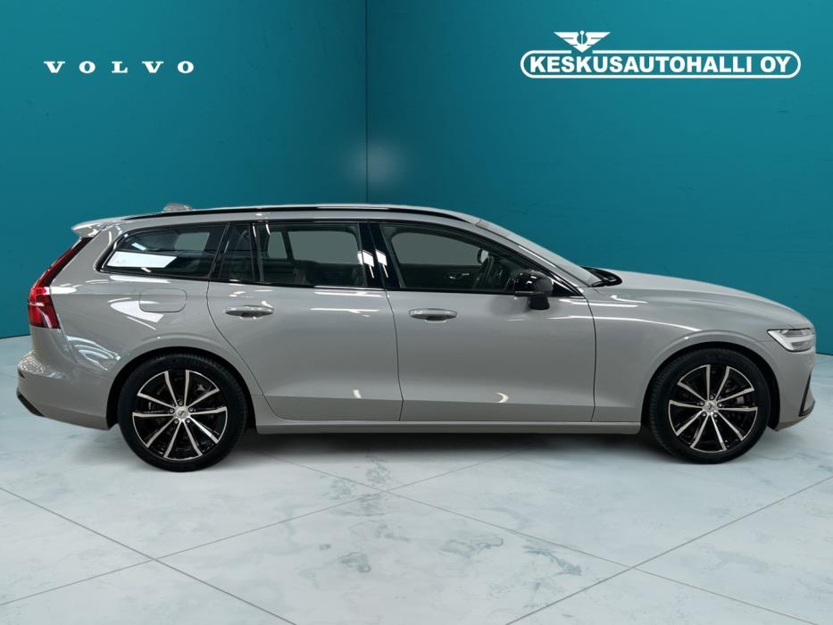 VOLVO V60 2024
