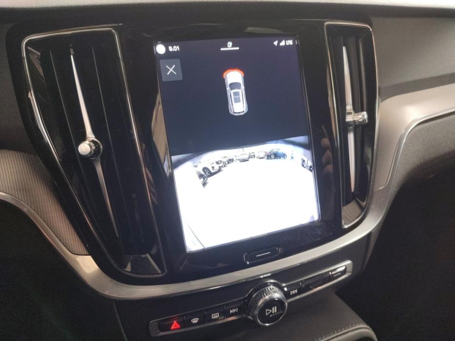 VOLVO V60 2024
