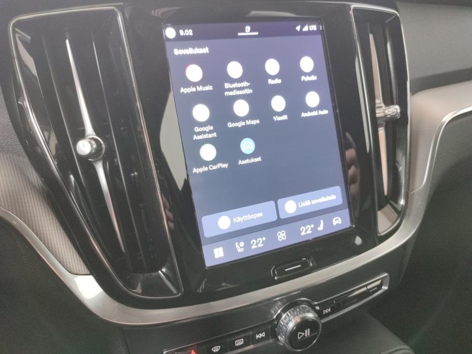VOLVO V60 2024