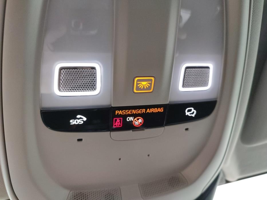 VOLVO V60 2024