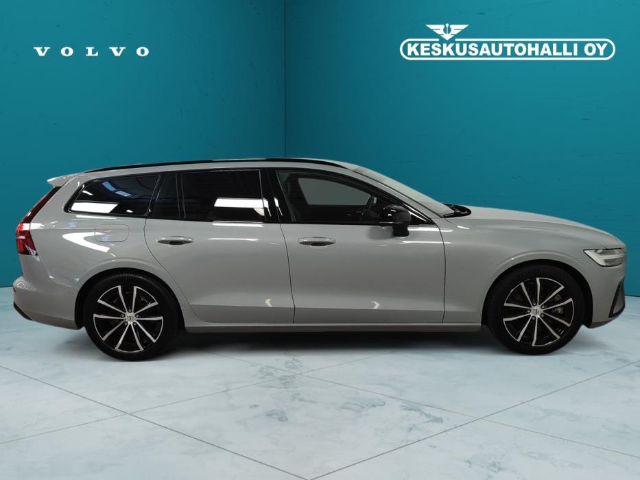 VOLVO V60 2024