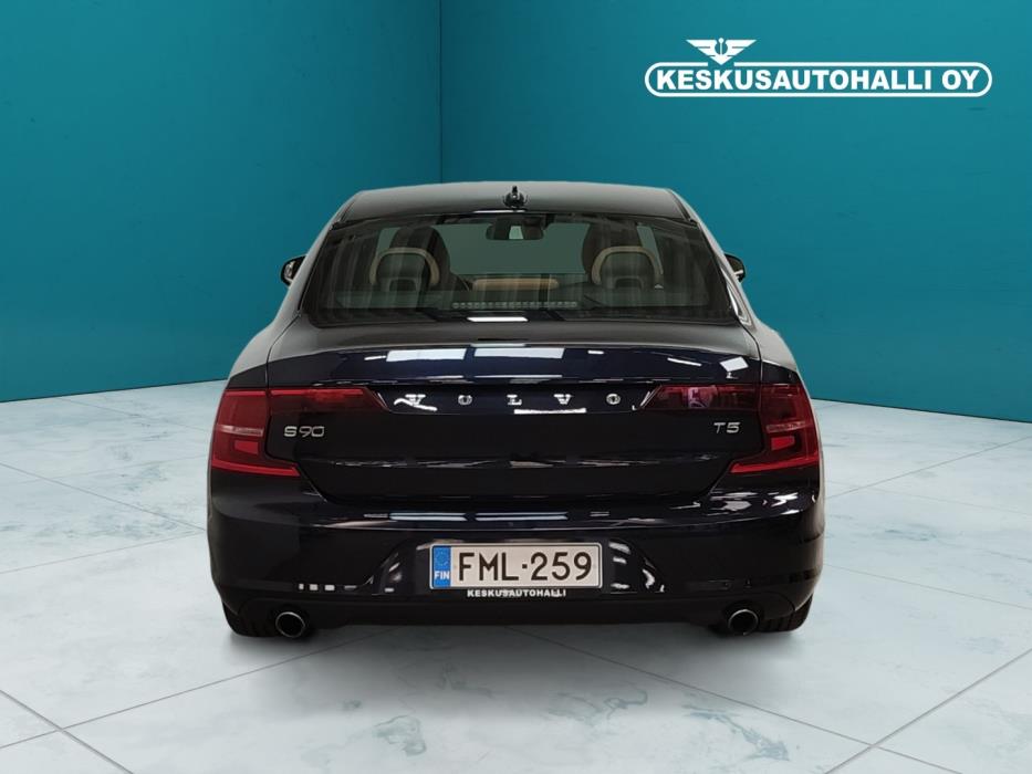 VOLVO S90 2017