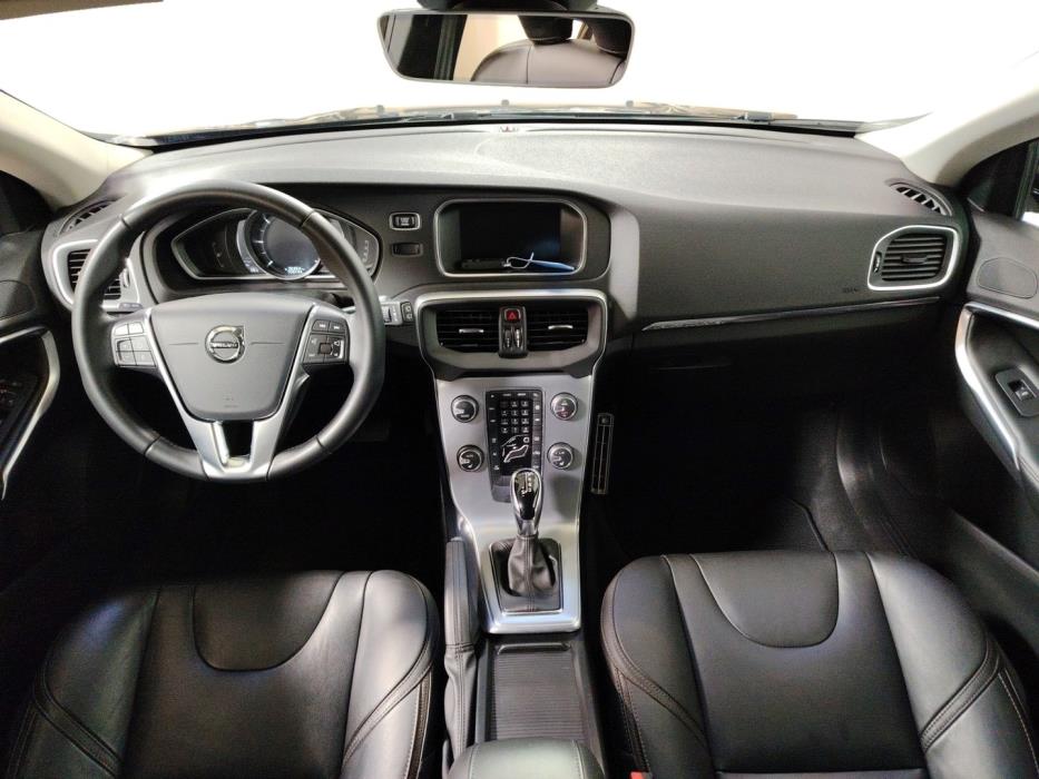 VOLVO V40 Cross Country 2018