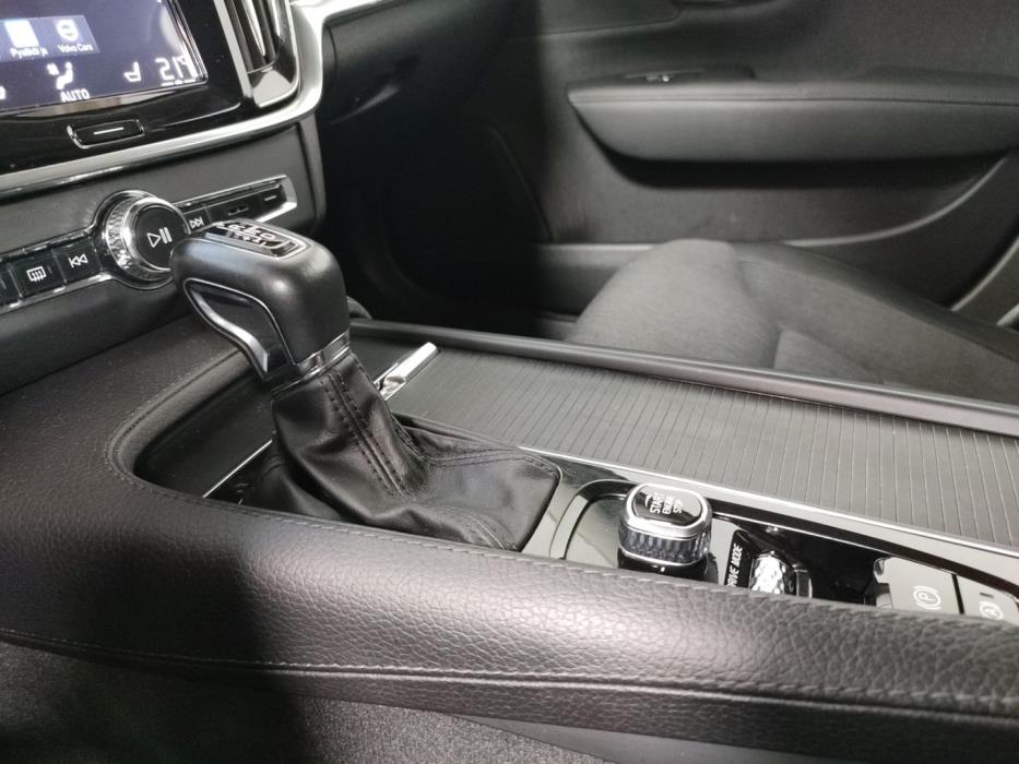 VOLVO V90 2019