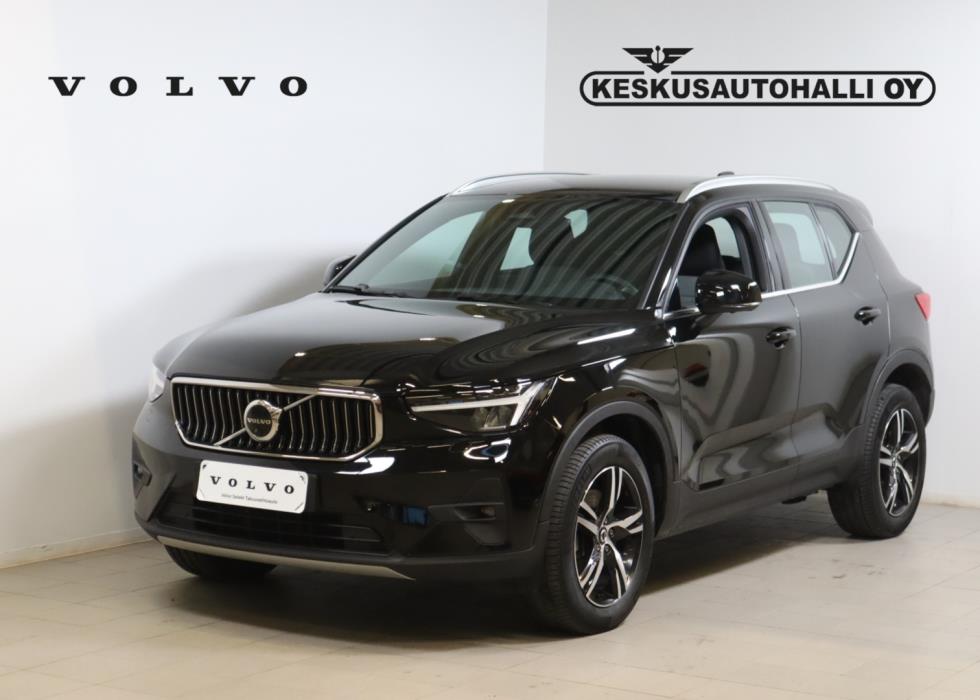VOLVO XC40 2023
