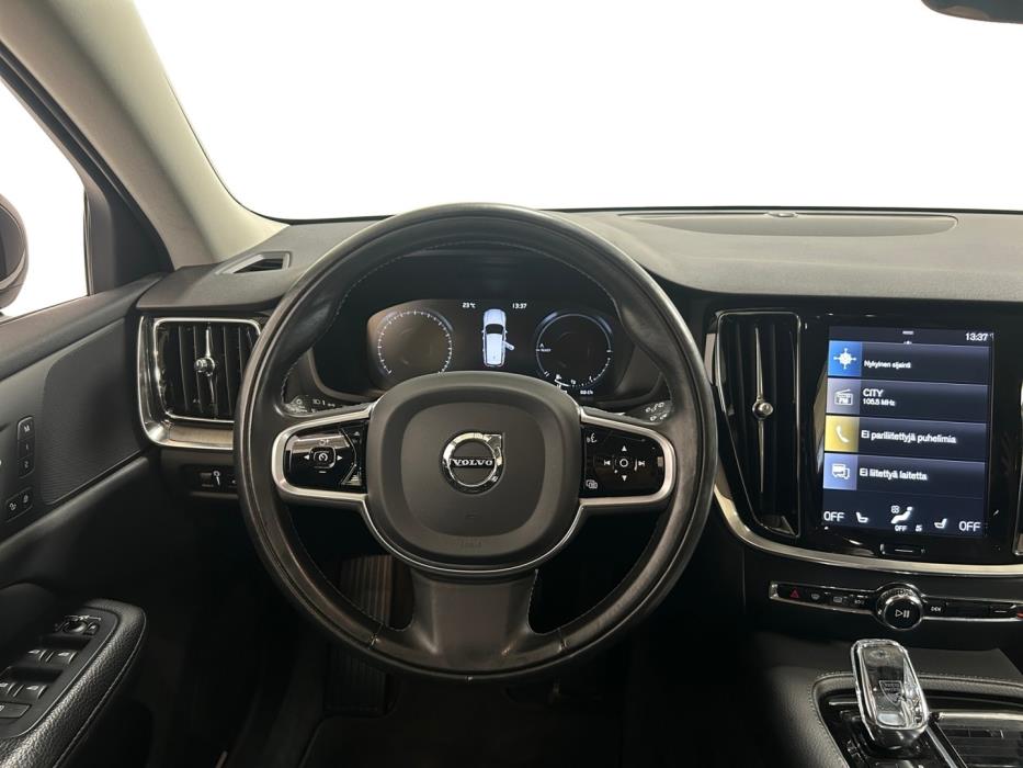 VOLVO V60 2020
