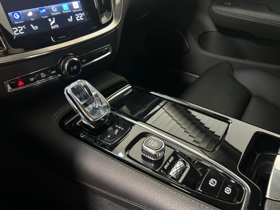VOLVO V60 2020