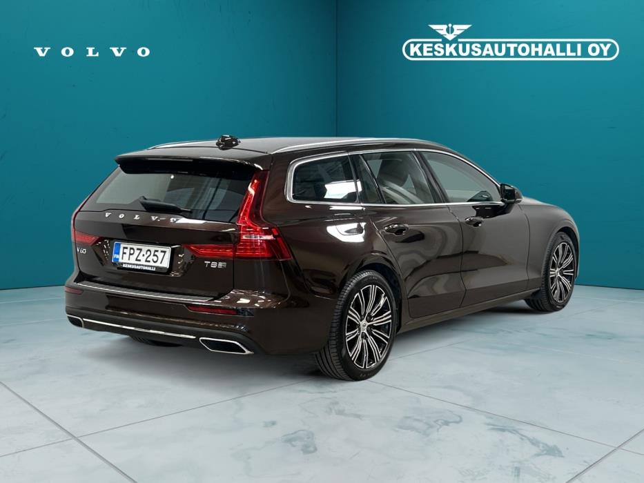 VOLVO V60 2020