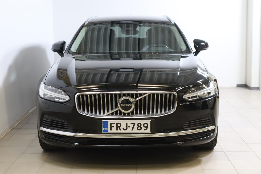 VOLVO V90 2023