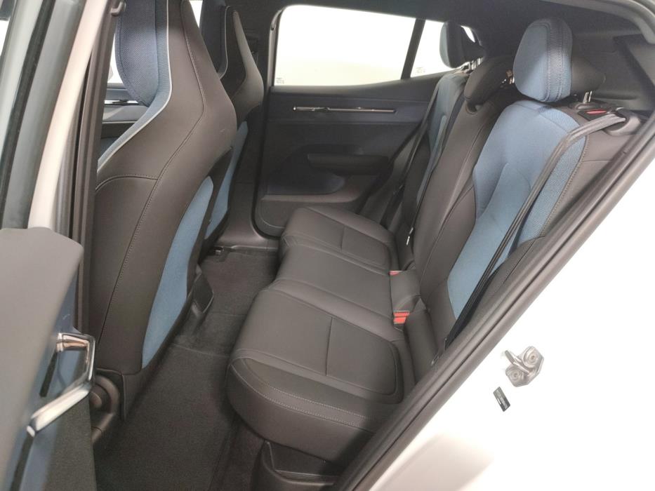 VOLVO EX30 2024