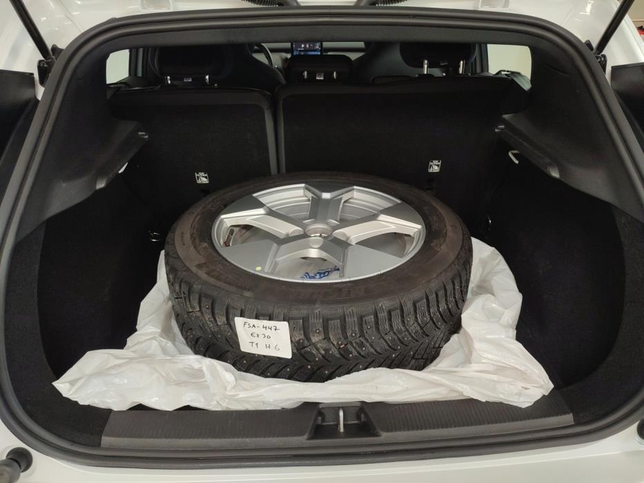 VOLVO EX30 2024