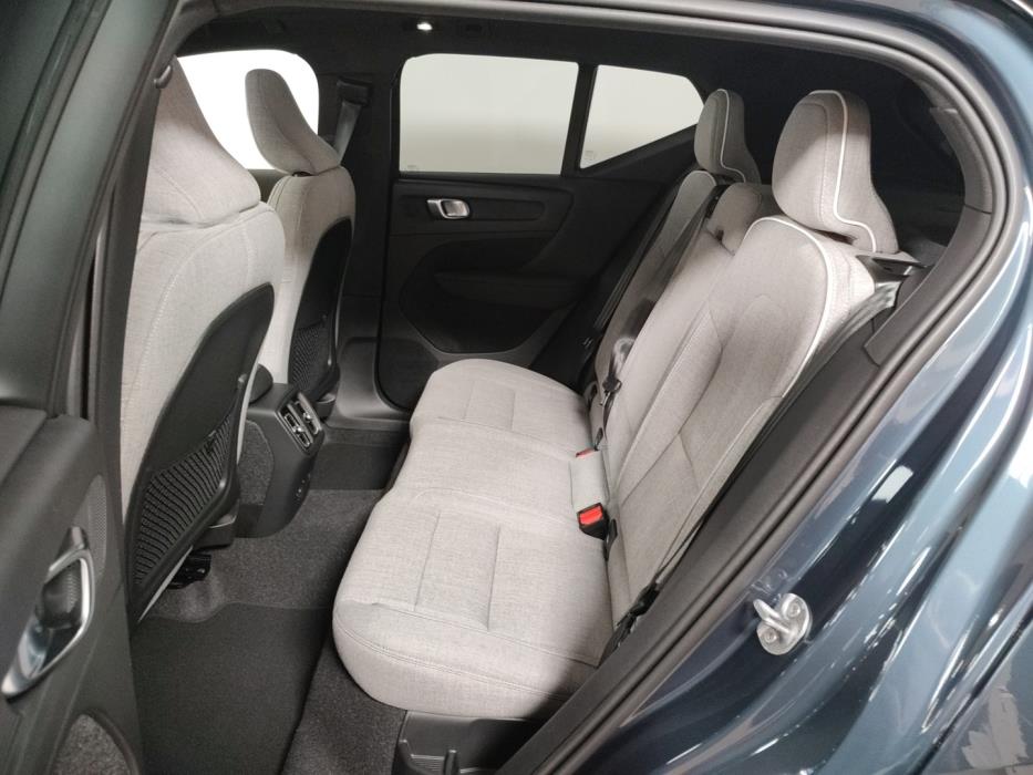VOLVO EX40 2026