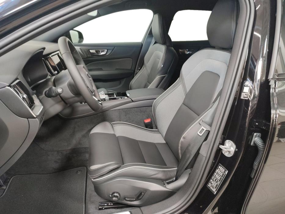 VOLVO V60 2026