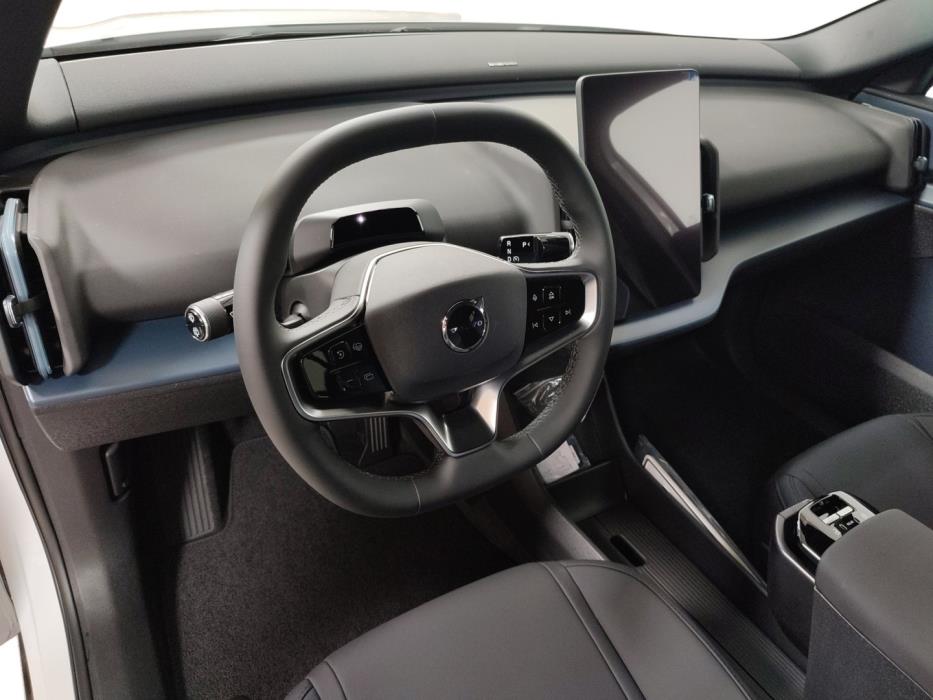 VOLVO EX30 2027