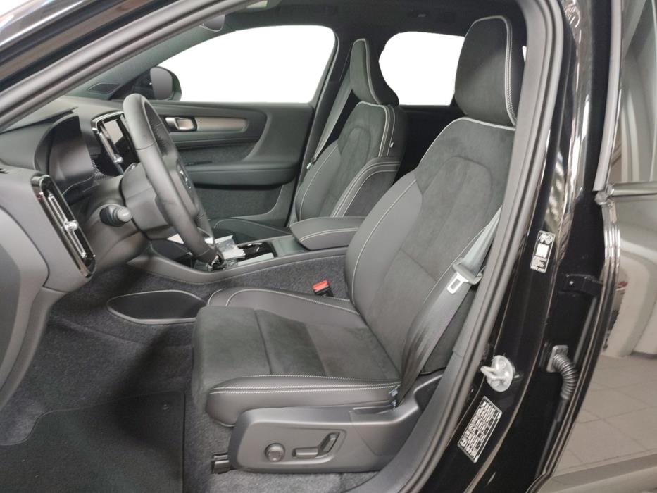 VOLVO EX40 2027