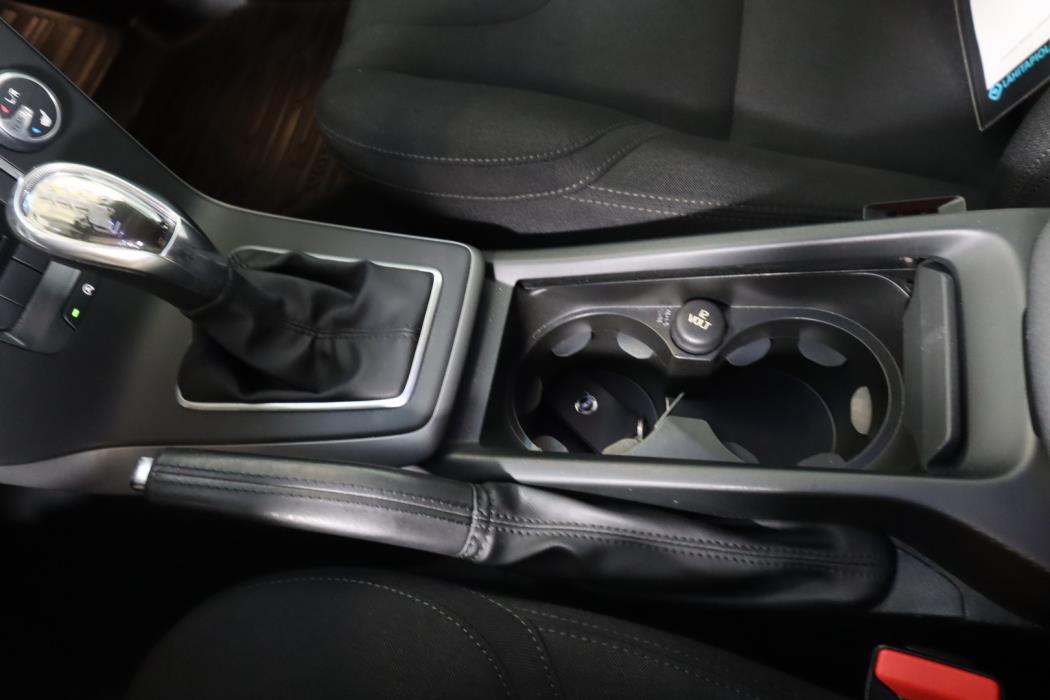 VOLVO V40 CROSS COUNTRY 2013