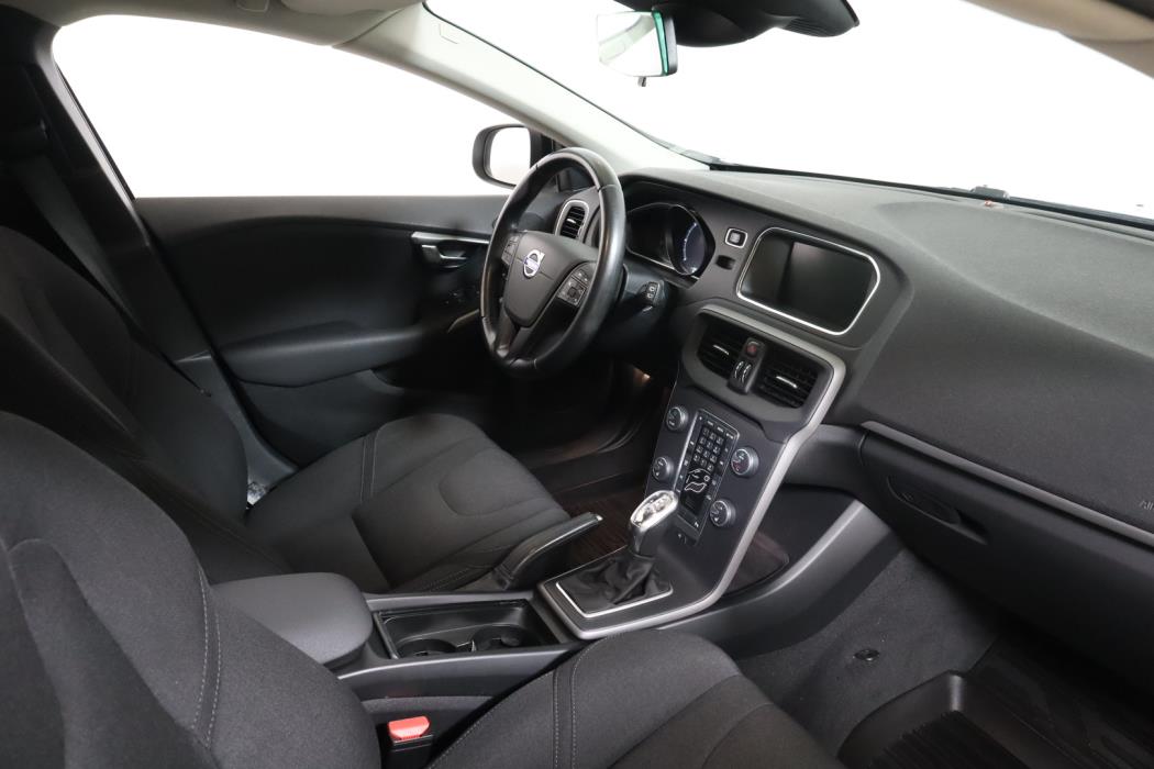 VOLVO V40 CROSS COUNTRY 2013