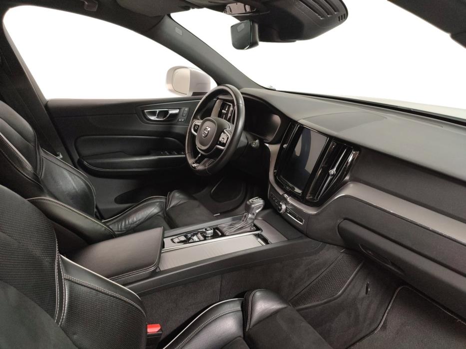 VOLVO XC60 2018